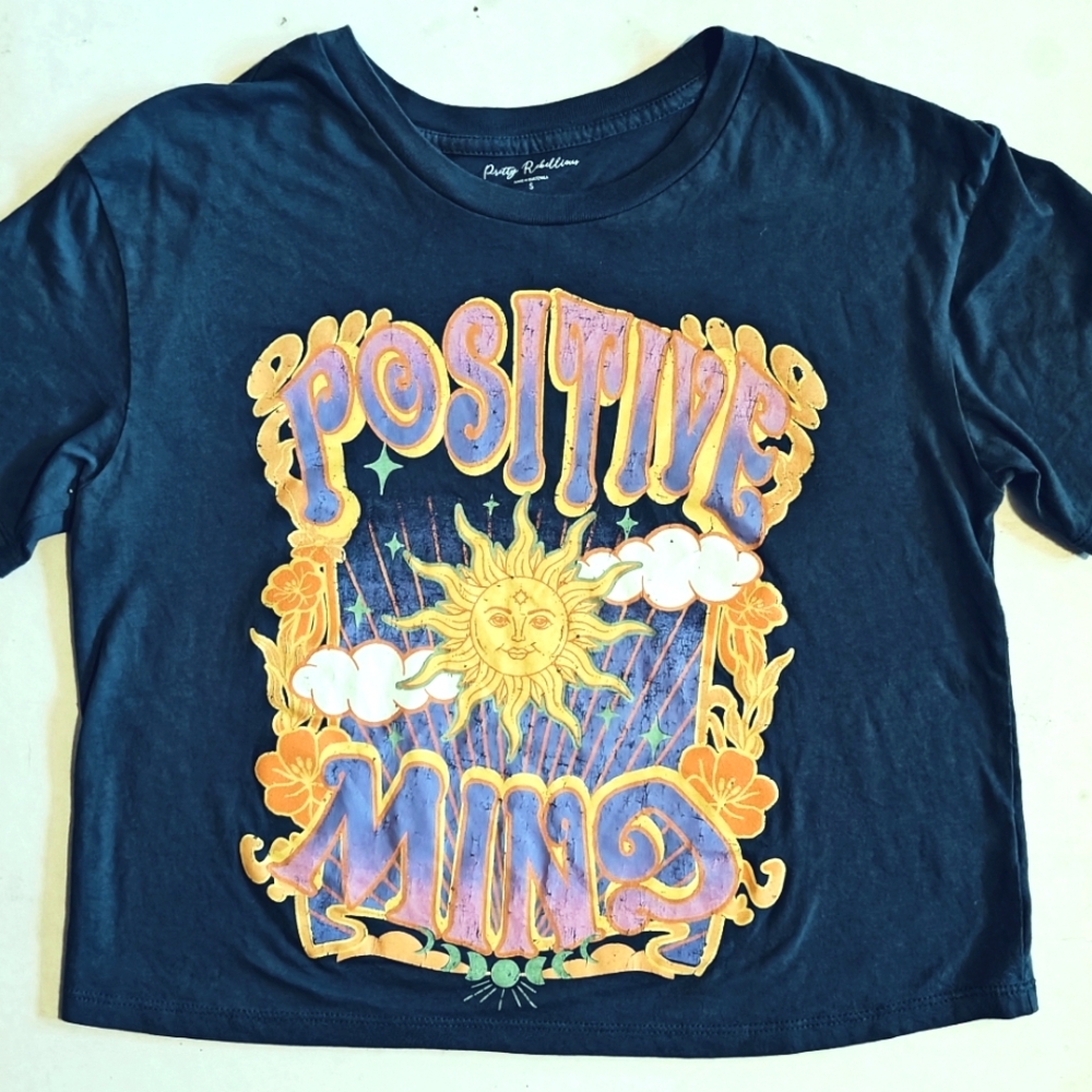 Vintage Pretty Rebellious Navy Blue Hippie Positive Minds Unisex Tee Sz S